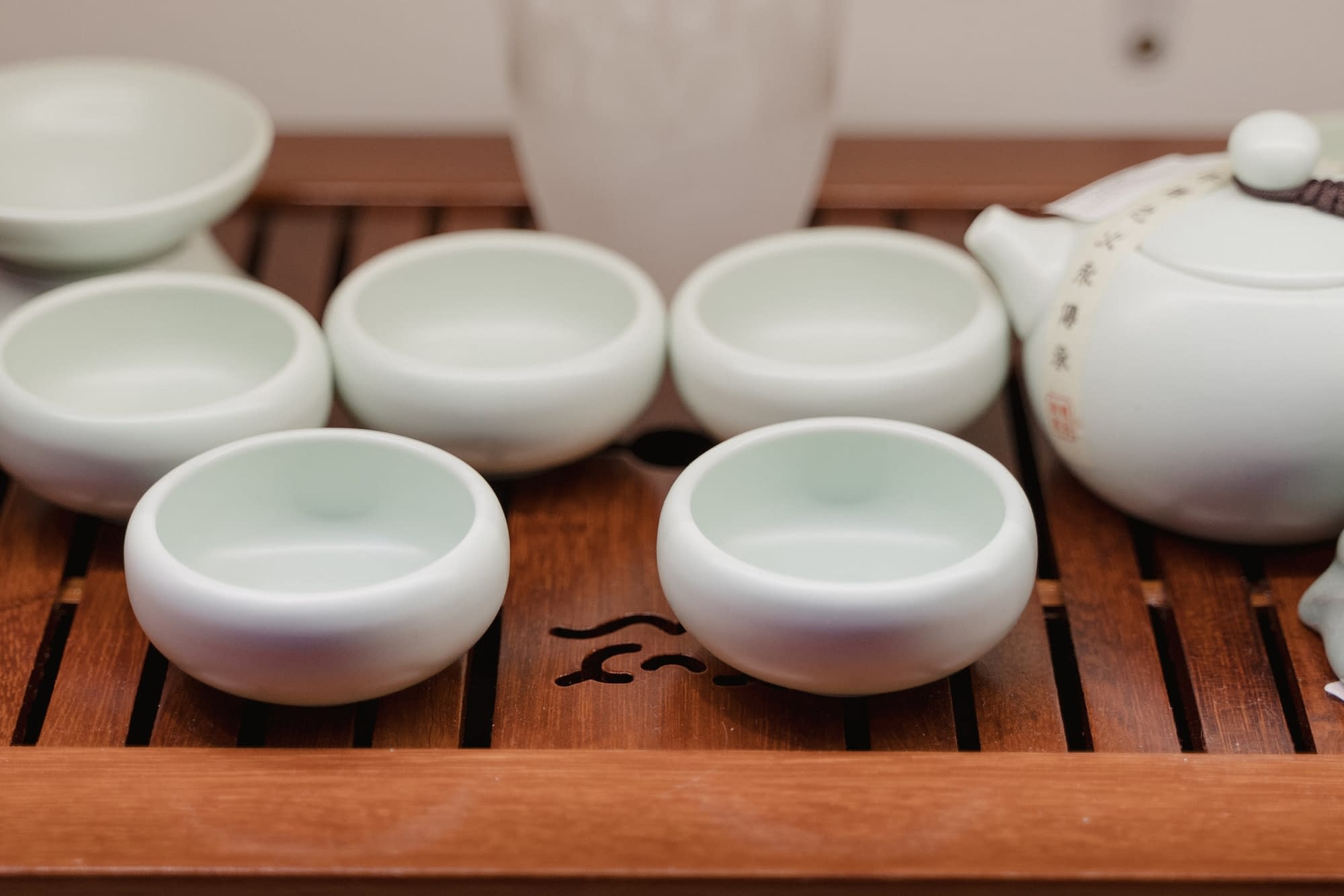 tea ceremony utensils on a tray