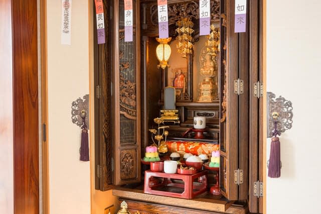 butsudan shrine in Japanese home