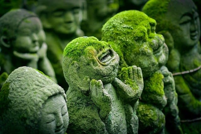 Raken statues at the Otagi Nenbutsu-ji temple