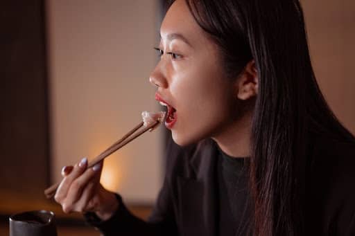 Chopstick Etiquette Japan – Using Chopsticks In Japan - Link Japan Careers