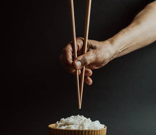 How to Use Japanese Chopsticks Properly